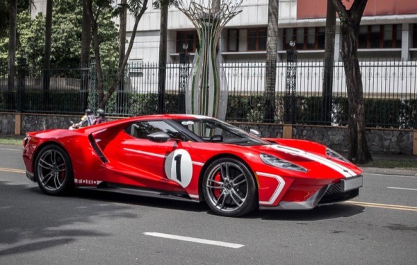 Chiêm ngưỡng cặp siêu xe hàng hiếm của đại gia Đặng Lê Nguyên Vũ Chiêm ngưỡng cặp siêu xe hàng hiếm của đại gia Đặng Lê Nguyên Vũ