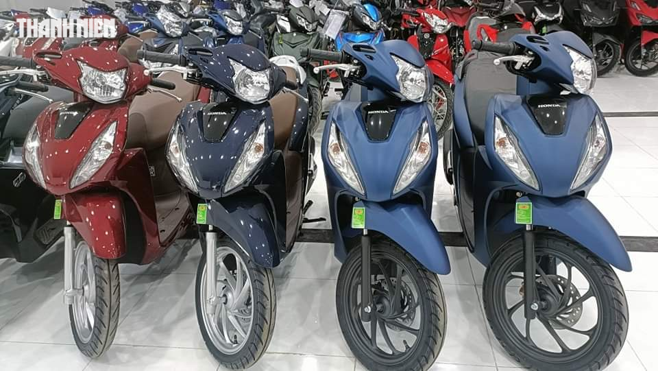 Chống ‘ế’, xả kho… nhiều xe máy tại Việt Nam ‘đại hạ giá’
