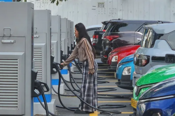 Chuẩn hóa trụ sạc – chìa khóa mở rộng mạng lưới xe điện tại Việt Nam Chuẩn hóa trụ sạc – chìa khóa mở rộng mạng lưới xe điện tại Việt Nam