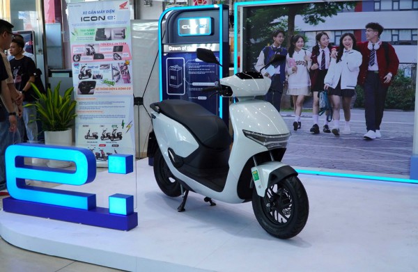 Chuyển từ xe máy xăng sang xe máy điện, người dùng cần lưu ý gì?