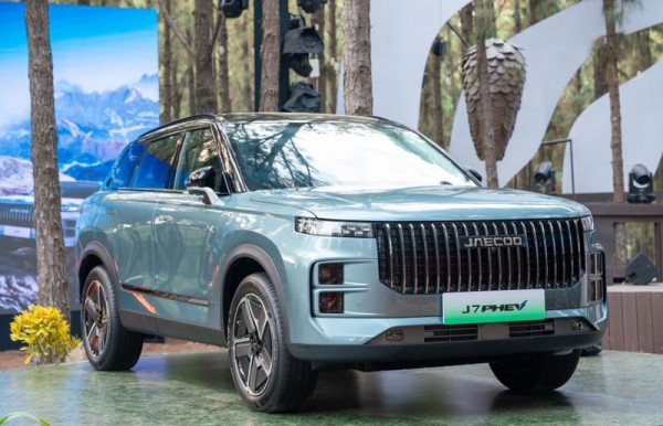 Có nên ưu đãi cho xe PHEV hay thôi?