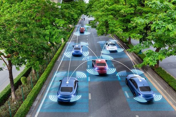 Công nghệ hỗ trợ lái xe thay đổi “cuộc chơi” trong ngành ô tô