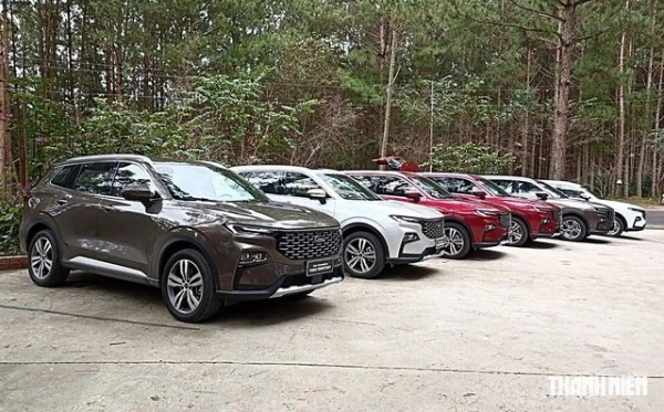 Crossover cỡ trung: Honda CR-V mới kém khách, Ford Territory bứt phá nhờ giảm giá 