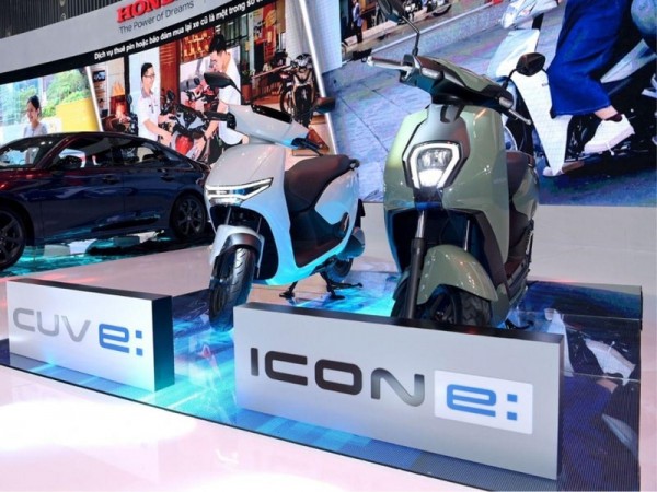 Cuộc đua quyết liệt trên thị trường xe máy điện Việt Nam Cuộc đua quyết liệt trên thị trường xe máy điện Việt Nam