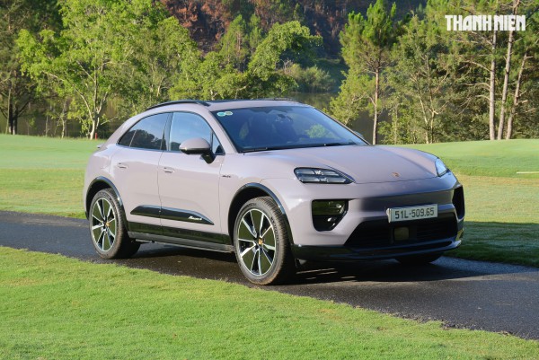 Dàn xe điện Taycan, Macan giá hơn 12 tỉ đồng: Nhanh, tiện và đậm chất Porsche Dàn xe điện Taycan, Macan giá hơn 12 tỉ đồng: Nhanh, tiện và đậm chất Porsche