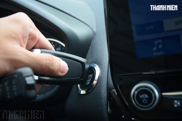 Dấu hiệu cho thấy chìa khóa ô tô sắp hết pin cần thay thế Dấu hiệu cho thấy chìa khóa ô tô sắp hết pin cần thay thế