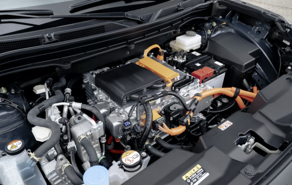 Dấu hiệu nhận biết ô tô hybrid sẵn sàng vận hành sau khi khởi động