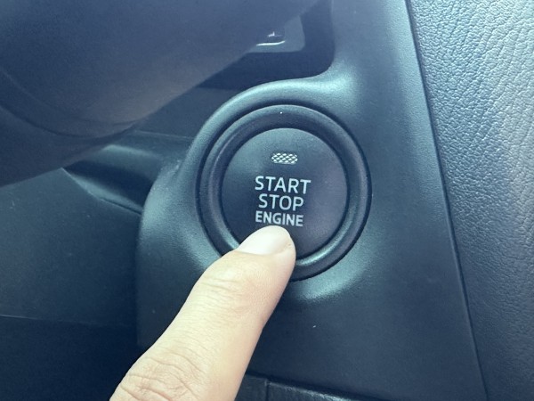 Dấu hiệu nhận biết ô tô sẵn sàng di chuyển sau khi đề máy Dấu hiệu nhận biết ô tô sẵn sàng di chuyển sau khi đề máy