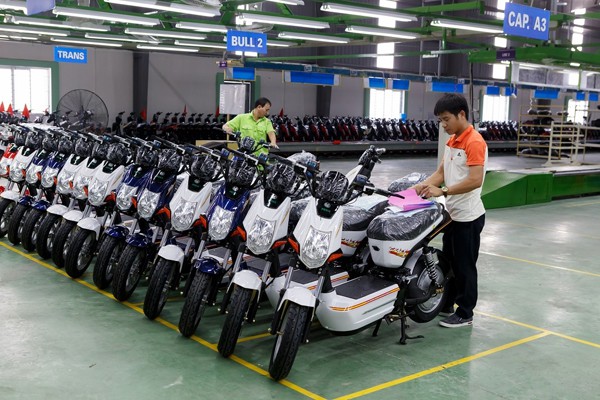 Doanh nghiệp xe máy điện Việt Nam quá nhỏ bé và yếu thế