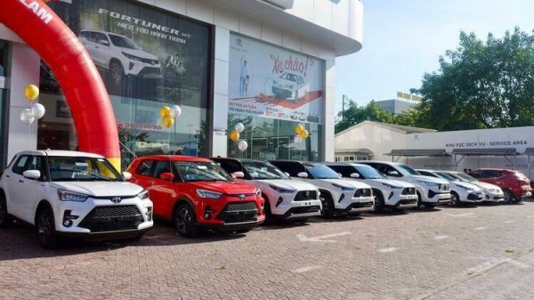 Doanh số bán ô tô tăng nhưng lợi nhuận "lao dốc" thê thảm Doanh số bán ô tô tăng nhưng lợi nhuận "lao dốc" thê thảm