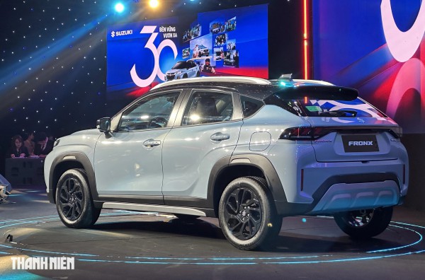 Doanh số thấp, Suzuki Fronx giảm giá 70 triệu kích cầu