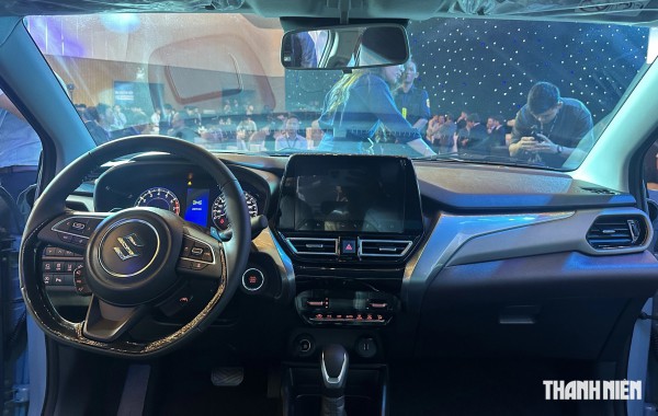 Doanh số thấp, Suzuki Fronx giảm giá 70 triệu kích cầu