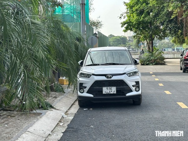 Dừng ô tô đi rút tiền, mua đồ... có thể bị phạt đến 6 triệu đồng