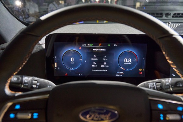 Ford Territory 2025 cải tiến thiết kế, giá từ 762 triệu đồng