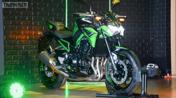 Giá bán tăng 30 triệu đồng, Kawasaki Z900 2022 có gì mới?