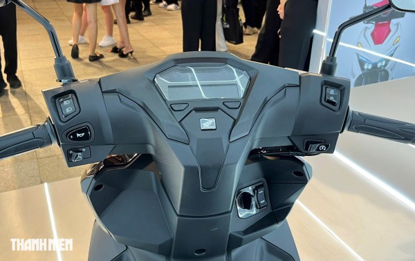 Giá bán tăng nhẹ, Honda Air Blade 2026 thay đổi gì?