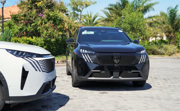 Giá gần 1,4 tỉ Peugeot 5008 mới có gì cạnh tranh ở nhóm SUV, crossover gia đình?