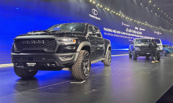Giá gần 5,5 tỉ, bán tải 'khủng long' RAM 1500 RHO có gì vượt trội? Giá gần 5,5 tỉ, bán tải 'khủng long' RAM 1500 RHO có gì vượt trội?