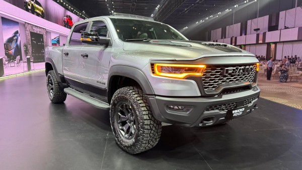 Giá gần 5,5 tỉ, bán tải 'khủng long' RAM 1500 RHO có gì vượt trội? Giá gần 5,5 tỉ, bán tải 'khủng long' RAM 1500 RHO có gì vượt trội?
