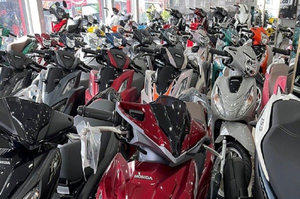 Giá xe máy Honda tiếp tục “phá đáy” Giá xe máy Honda tiếp tục “phá đáy”