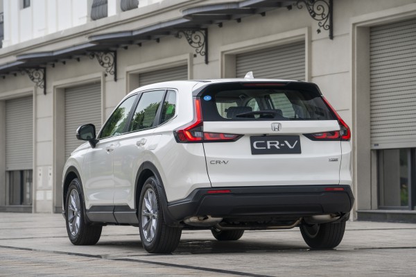 Honda CR-V cải tiến bản máy xăng, giá tăng nhẹ lên 1,039 tỉ đồng