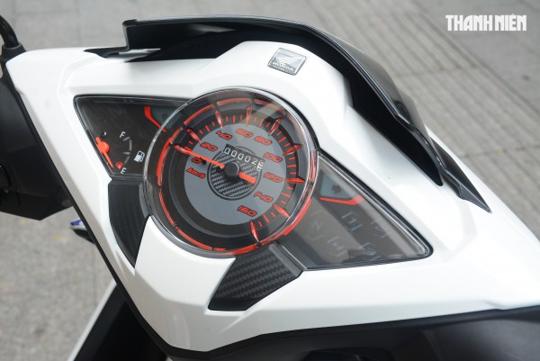 Honda Dash 125 HRC bản đặc biệt phong cách xe đua về Việt Nam 15 chiếc Honda Dash 125 HRC bản đặc biệt phong cách xe đua về Việt Nam 15 chiếc