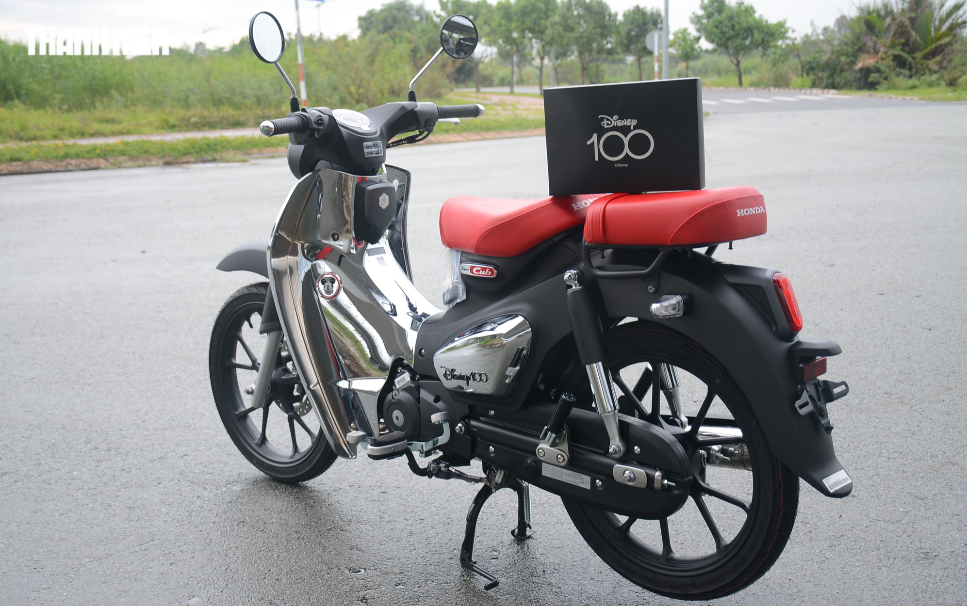 Honda Super Cub C125 Disney Limited Editon có gì đặc biệt để người chơi xe săn lùng?