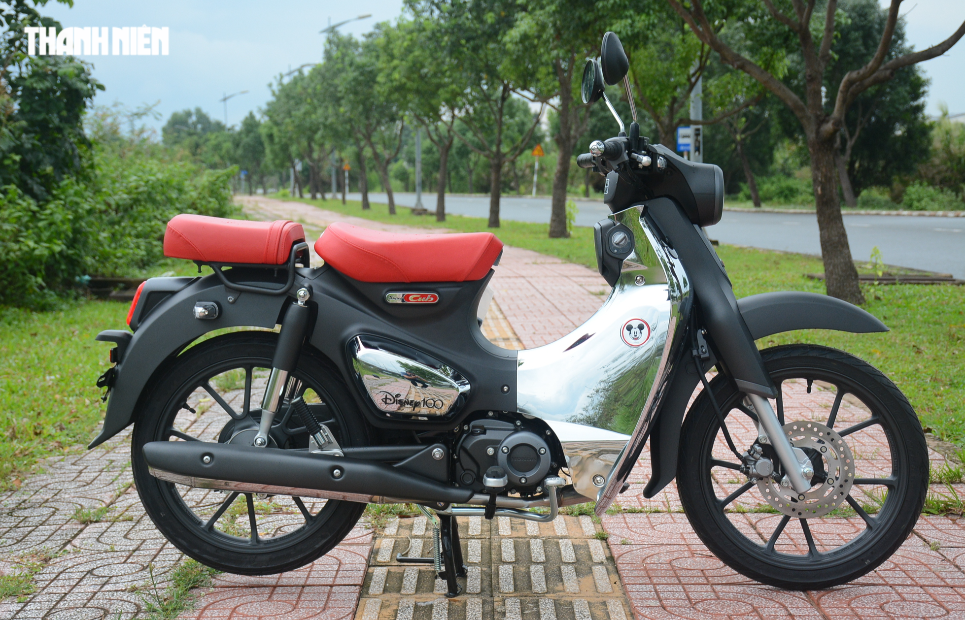 Honda Super Cub C125 Disney Limited Editon có gì đặc biệt để người chơi xe săn lùng?