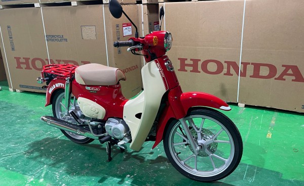 Honda Super Cub Hello Kitty sản xuất giới hạn rục rịch về Việt Nam