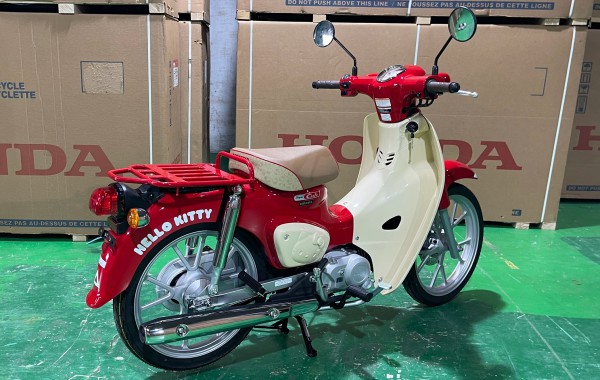 Honda Super Cub Hello Kitty sản xuất giới hạn rục rịch về Việt Nam