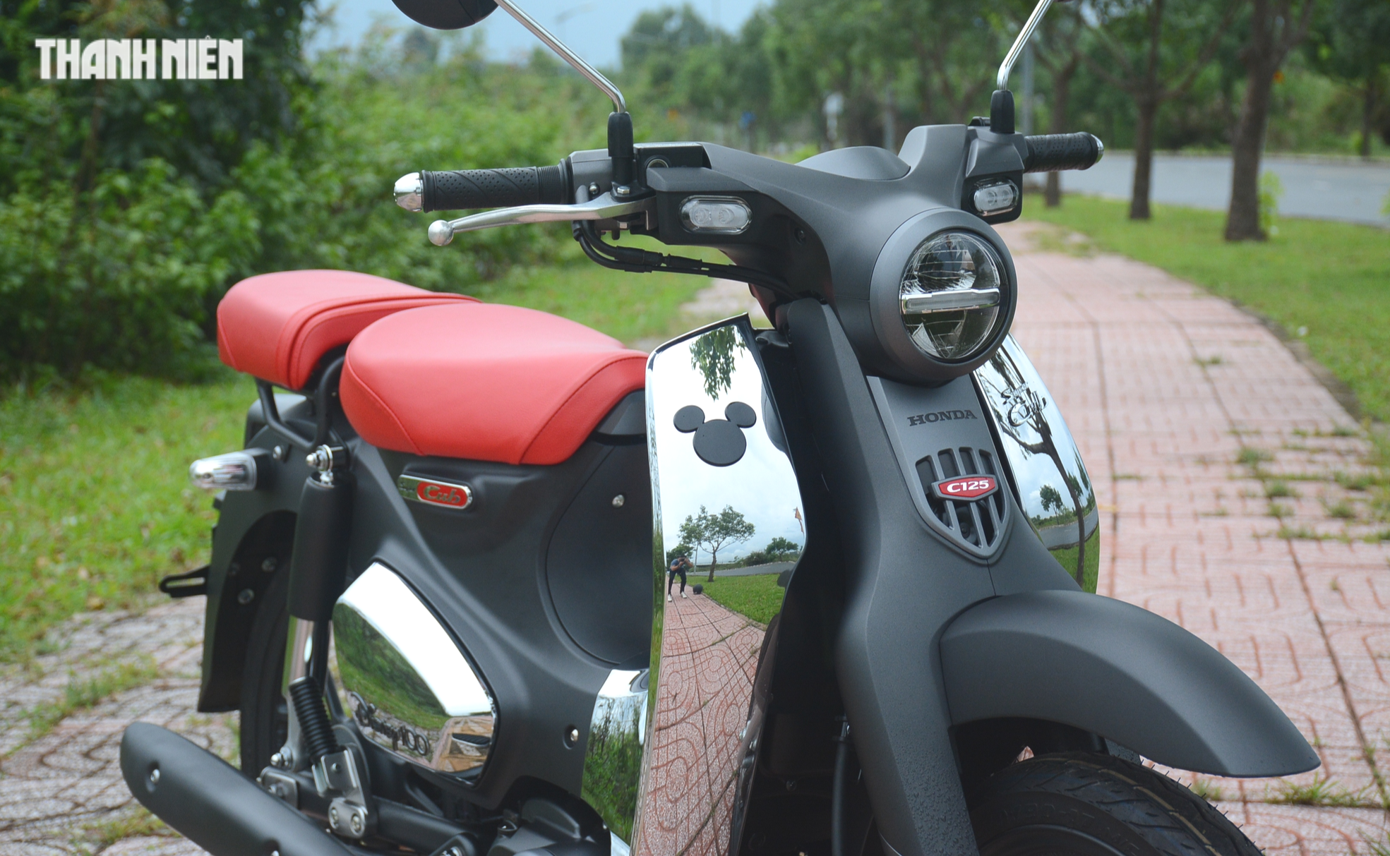 Honda Super Cub ‘độc, lạ’ về Việt Nam, dành cho dân sành chơi và chịu chơi