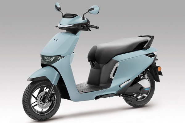 Honda 'tăng lực' vào cuộc đua xe máy điện tại Việt Nam