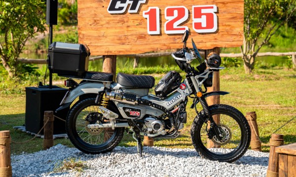 Honda tìm đến thị trường ngách, nỗ lực giữ thị phần xe máy xăng tại Việt Nam Honda tìm đến thị trường ngách, nỗ lực giữ thị phần xe máy xăng tại Việt Nam