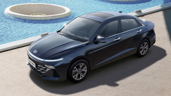 Hyundai Accent 2024 lăn bánh tại Việt Nam