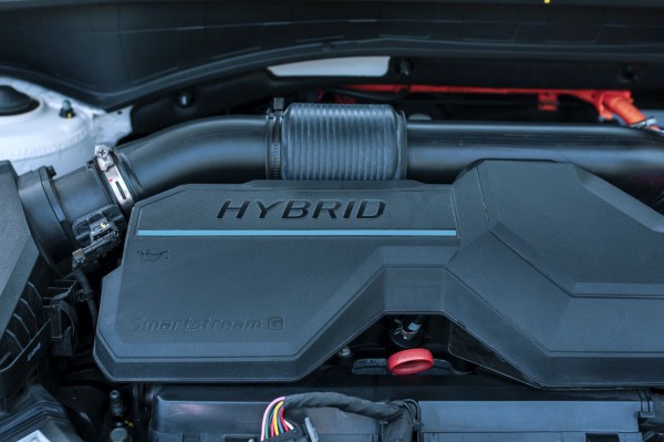 Hyundai Santa Fe Hybrid chính thức giới thiệu tại Việt Nam