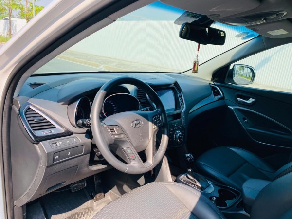 Hyundai Santa Fe đời 2015 giá tầm 600 triệu đồng, có nên xuống tiền? Hyundai Santa Fe đời 2015 giá tầm 600 triệu đồng, có nên xuống tiền?