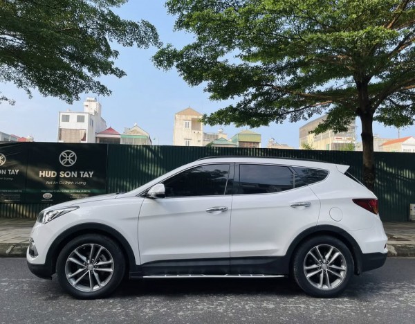 Hyundai Santa Fe đời 2015 giá tầm 600 triệu đồng, có nên xuống tiền? Hyundai Santa Fe đời 2015 giá tầm 600 triệu đồng, có nên xuống tiền?