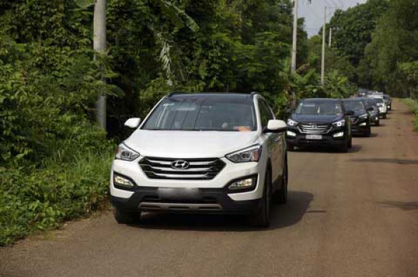 Hyundai Santa Fe máy dầu sử dụng gần 10 năm rao giá gần 600 triệu đồng
