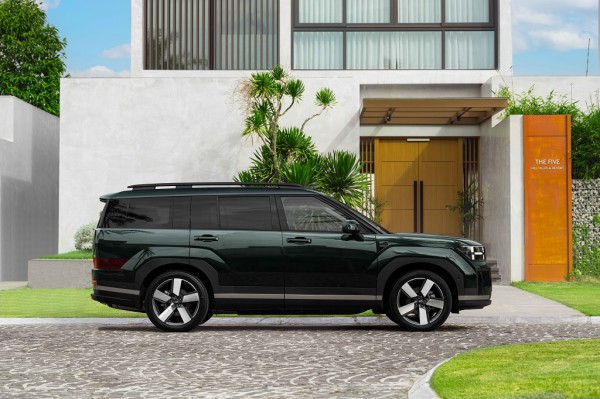 Hyundai Santa Fe tại Việt Nam có thêm bản hybrid, giá 1,369 tỉ đồng