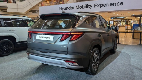 Hyundai Tucson Hybrid nhận đặt cọc tại Việt Nam, dự kiến mở bán vào tháng 6 Hyundai Tucson Hybrid nhận đặt cọc tại Việt Nam, dự kiến mở bán vào tháng 6