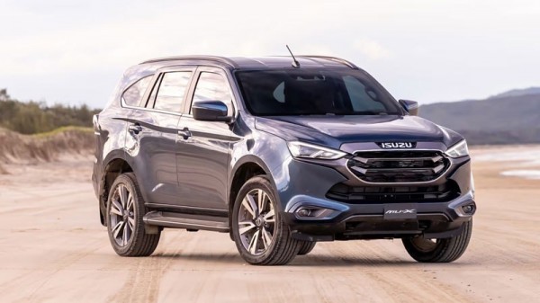 Isuzu mu-X tồn kho từ 2023, giảm giá gần 300 triệu có nên mua? Isuzu mu-X tồn kho từ 2023, giảm giá gần 300 triệu có nên mua?