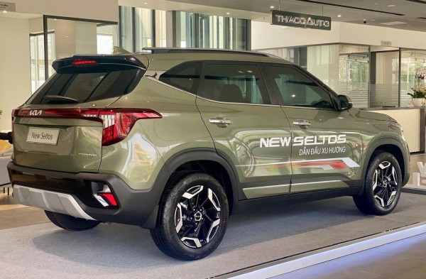 KIA Seltos giảm giá xuống mức hơn 500 triệu đồng KIA Seltos giảm giá xuống mức hơn 500 triệu đồng