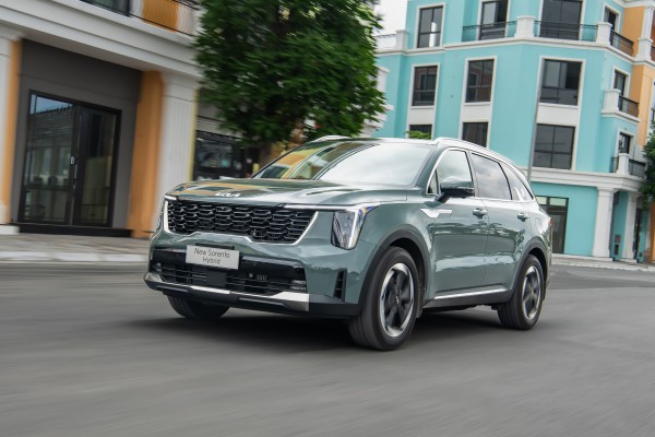 KIA Sorento hybrid có lợi thế nào cạnh tranh trong phân khúc xe 7 chỗ?