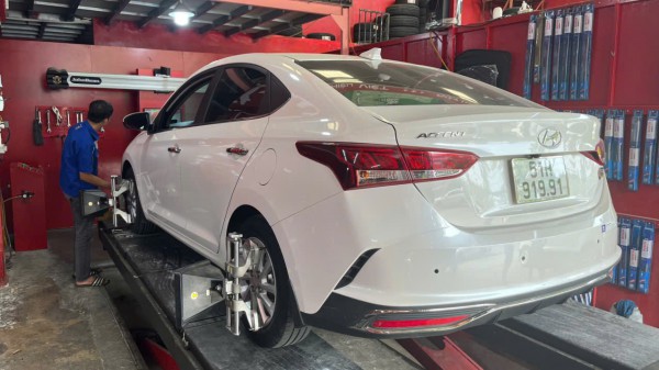 Khác biệt giữa khí thường và khí nitơ, người dùng cần biết khi bơm lốp ô tô