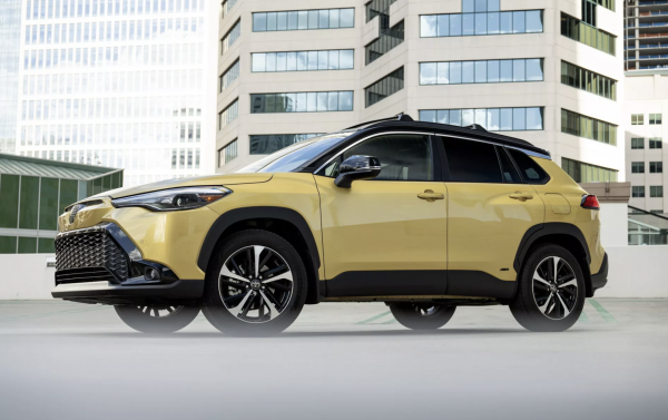 Không phải xe điện, Toyota dồn lực sản xuất ô tô hybrid