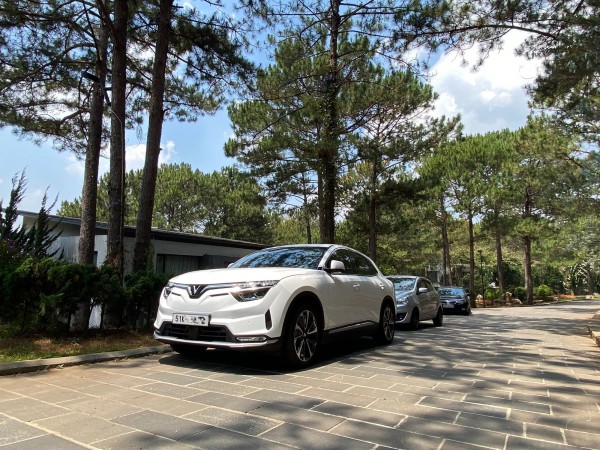 Lái xe điện từ TP.HCM đến Đà Lạt, làm sao để không hết pin giữa đường?