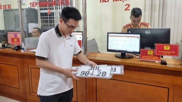 Lệ phí đăng ký ô tô giảm: Thêm dư địa cho sức mua? Lệ phí đăng ký ô tô giảm: Thêm dư địa cho sức mua?