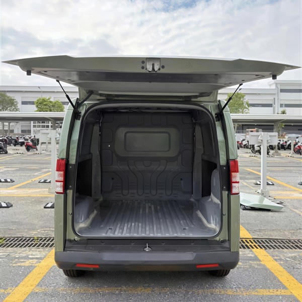 Lộ ảnh thực tế nội thất xe tải điện VinFast EC Van Lộ ảnh thực tế nội thất xe tải điện VinFast EC Van