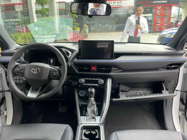 Lộ nội thất Toyota Yaris Cross 2023 tại Việt Nam, giá không rẻ