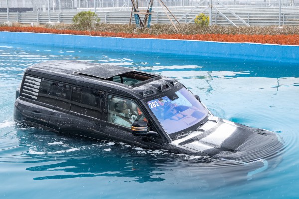 Lội nước, vượt đồi cát cùng xe năng lượng mới tại Trường đua đa địa hình BYD Lội nước, vượt đồi cát cùng xe năng lượng mới tại Trường đua đa địa hình BYD